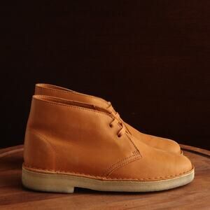 Classic Women's Desert Boots in Tan